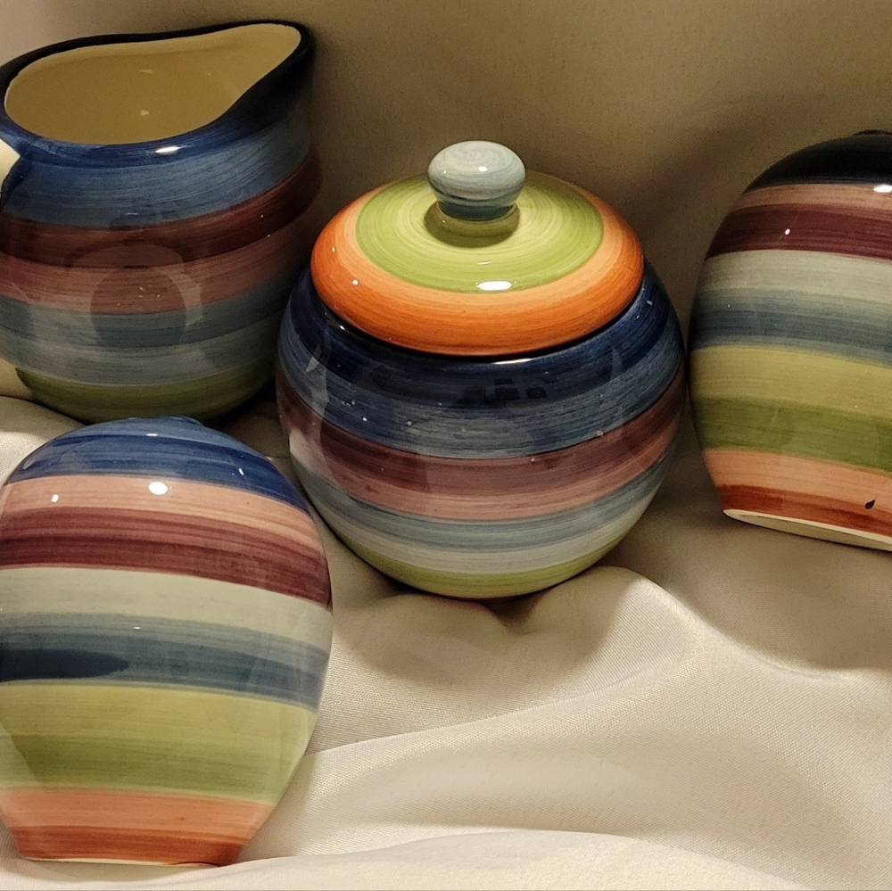 Set of Colormate creamer/ sugar bowl with oversized salt and pepper shak… - Picture 2 of 3